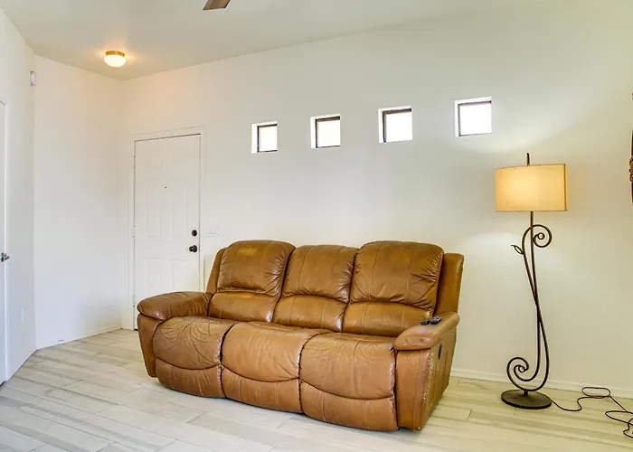 Unwind Poolside! 1 Mi To South Mountain Park Holiday home *