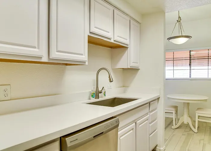 Holiday home Unwind Poolside! 1 Mi To South Mountain Park Phoenix