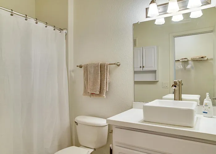 Holiday home Unwind Poolside! 1 Mi To South Mountain Park Phoenix